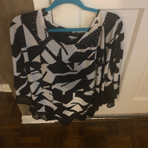 Women’s Plus Size Clothing - Picture 4 of 8